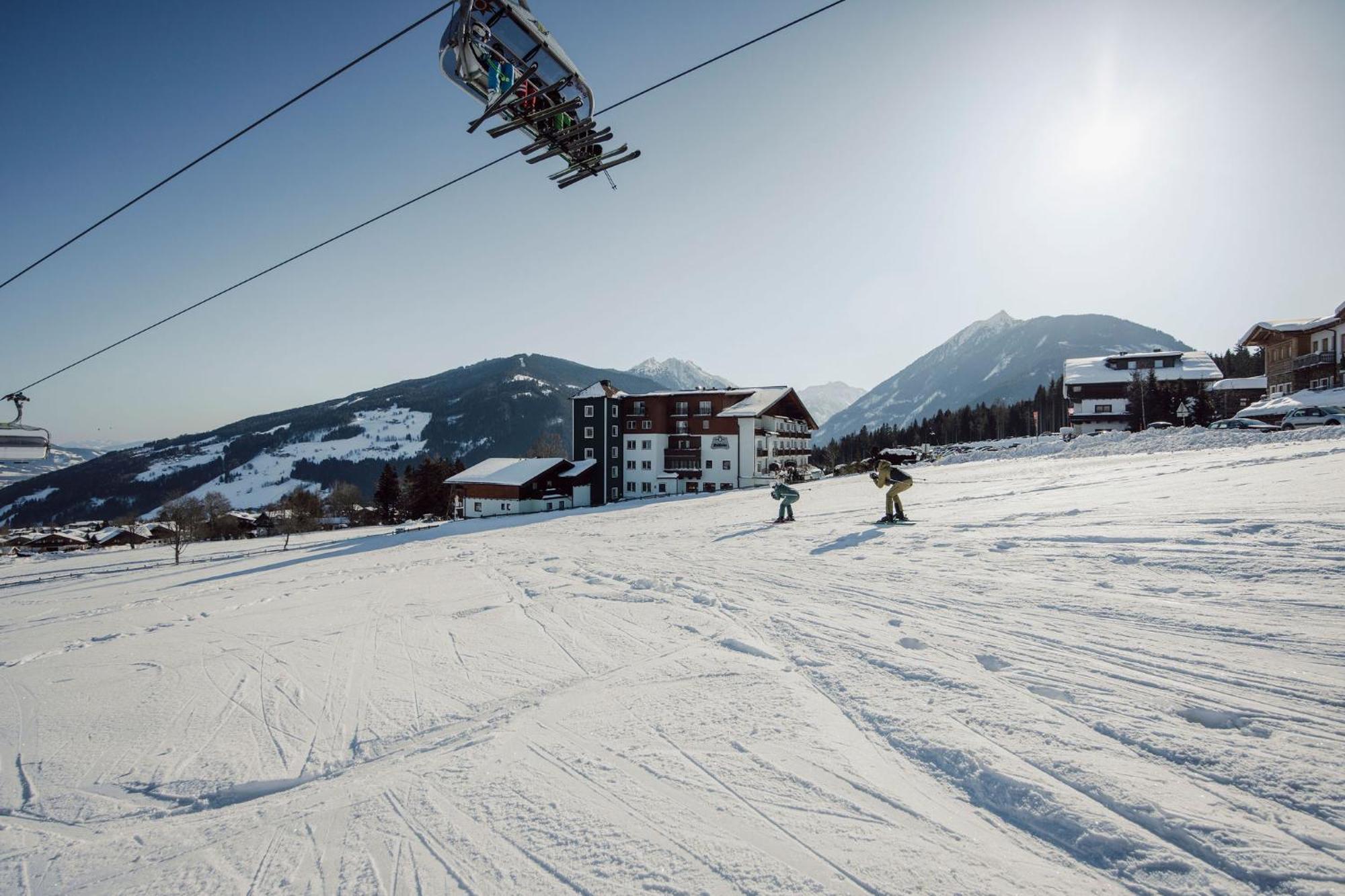 Hotel Waldfrieden Schladming Bagian luar foto